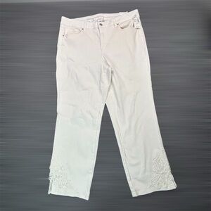 Westport Signature Fit Crop Jeans White Embroidered Floral Cropped Pants Sz 14W